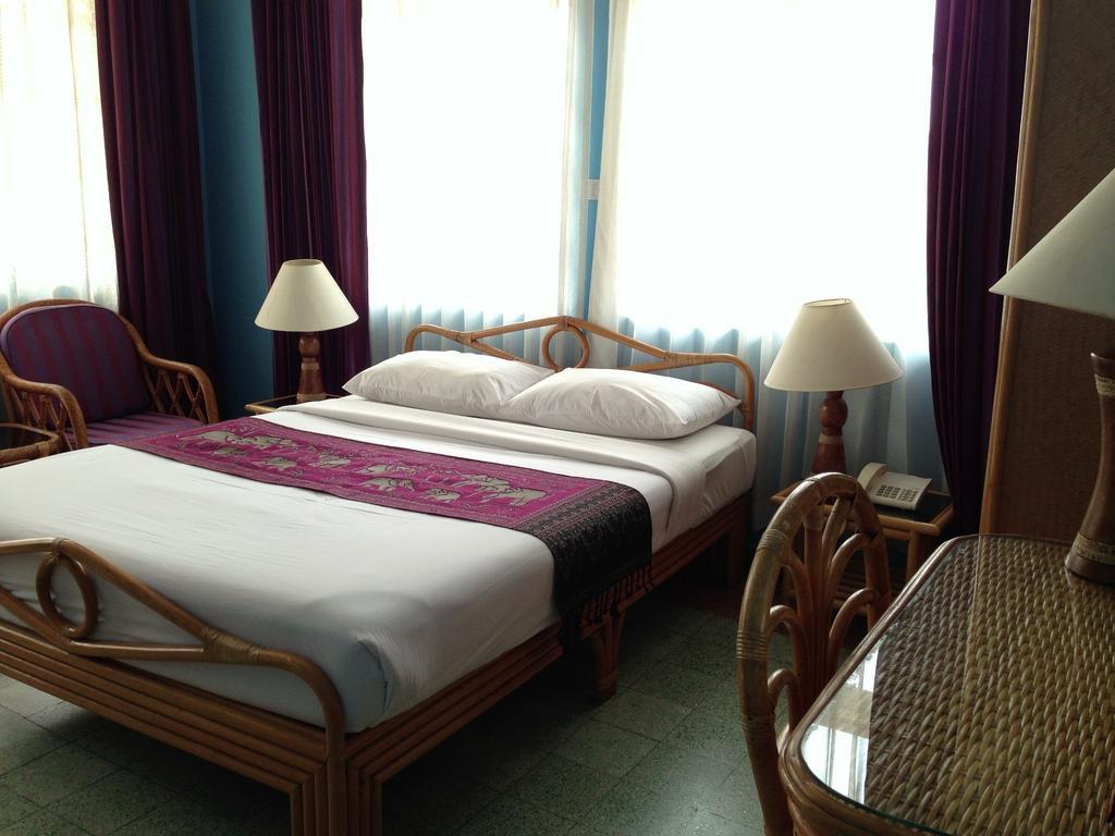 Day Inn Hotel Ban Nongdouang Extérieur photo